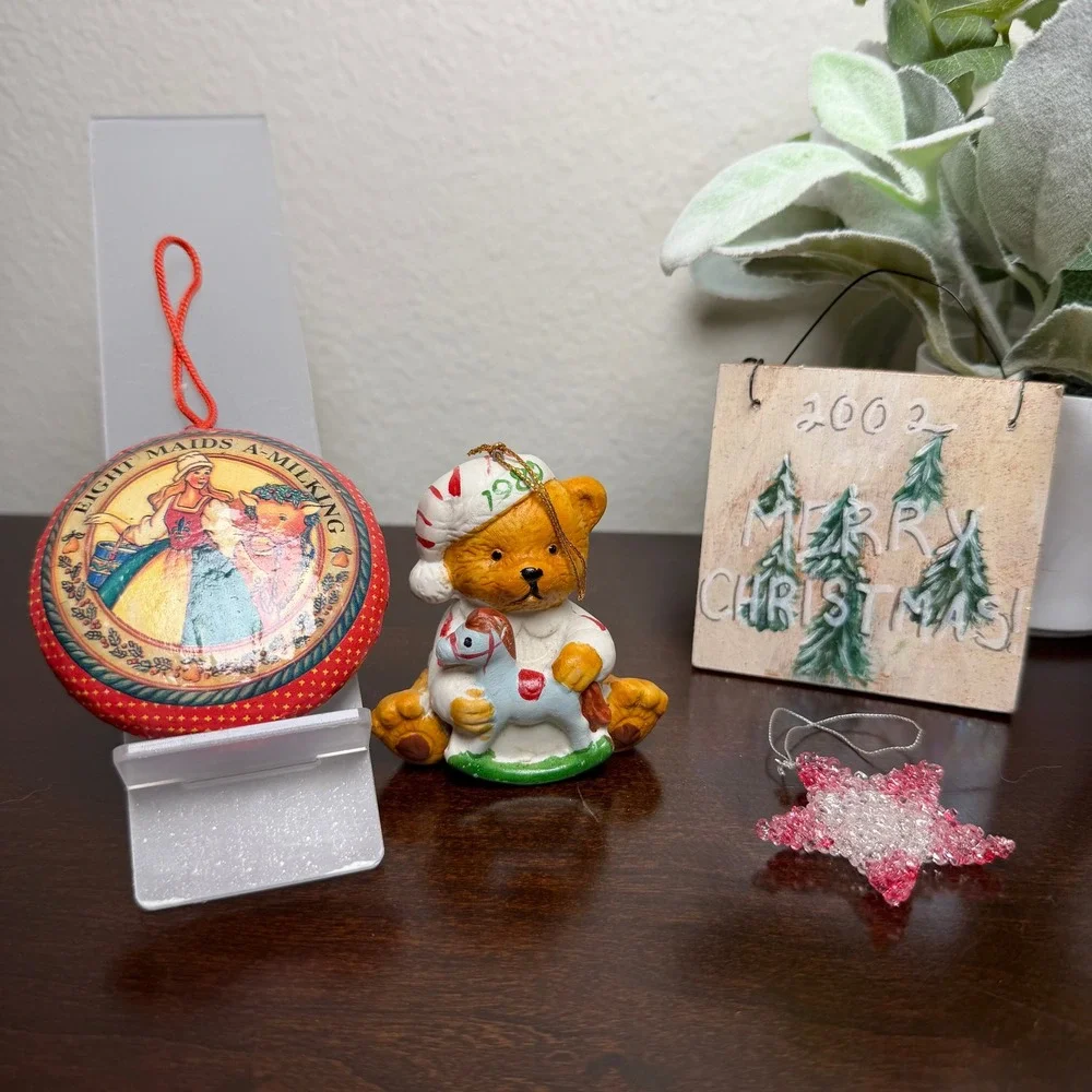 Vintage Christmas Ornament 4Pc Eight Maids A-Milking 1981 Bear‎ 2002 Wood Sign